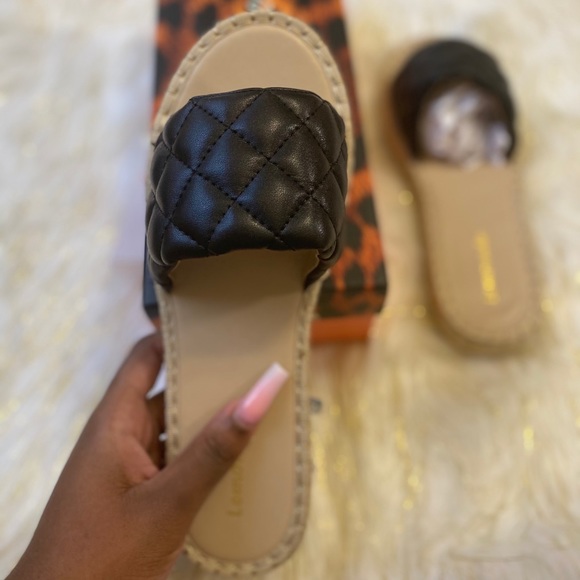 Shop Official Bee Women’s Black Sandals - Picture 2 of 9